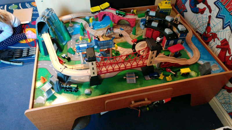 gumtree train table